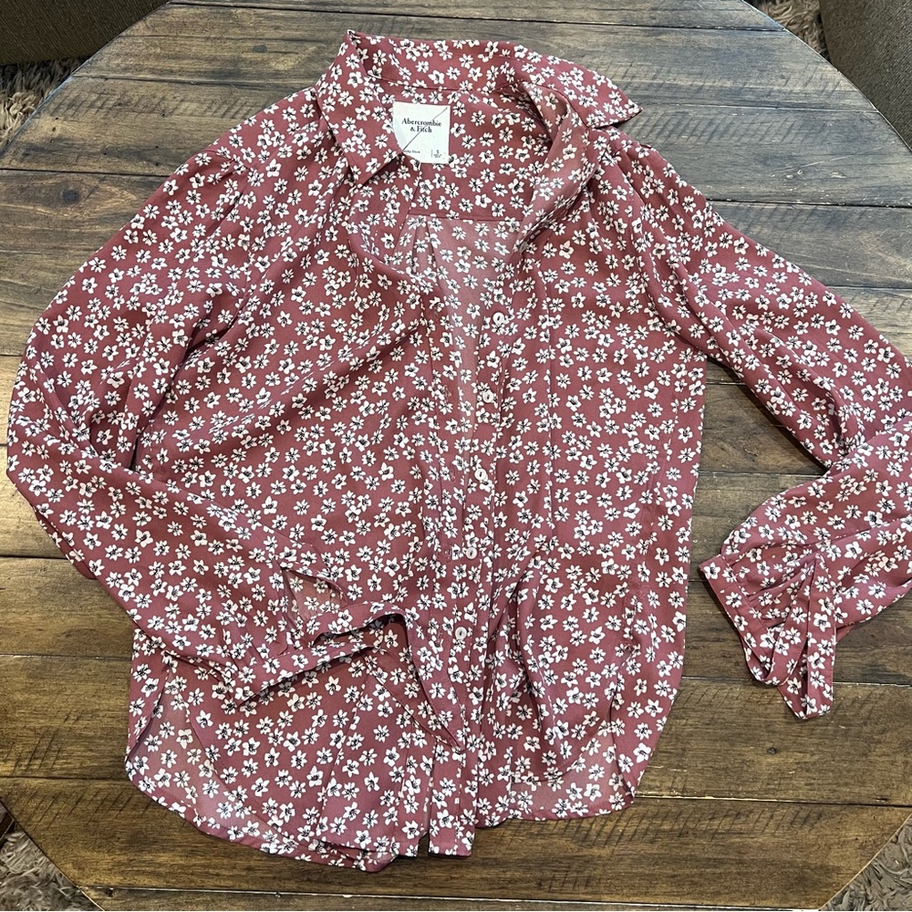 Abercrombie & Fitch Burgundy Floral Button Down Shirt